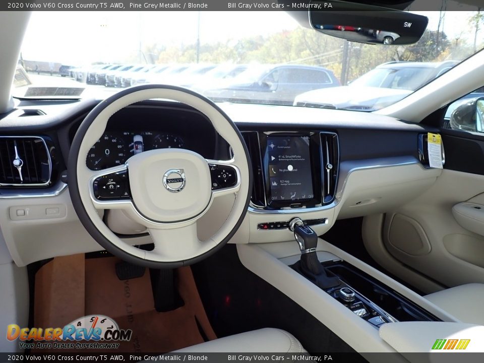 Front Seat of 2020 Volvo V60 Cross Country T5 AWD Photo #9