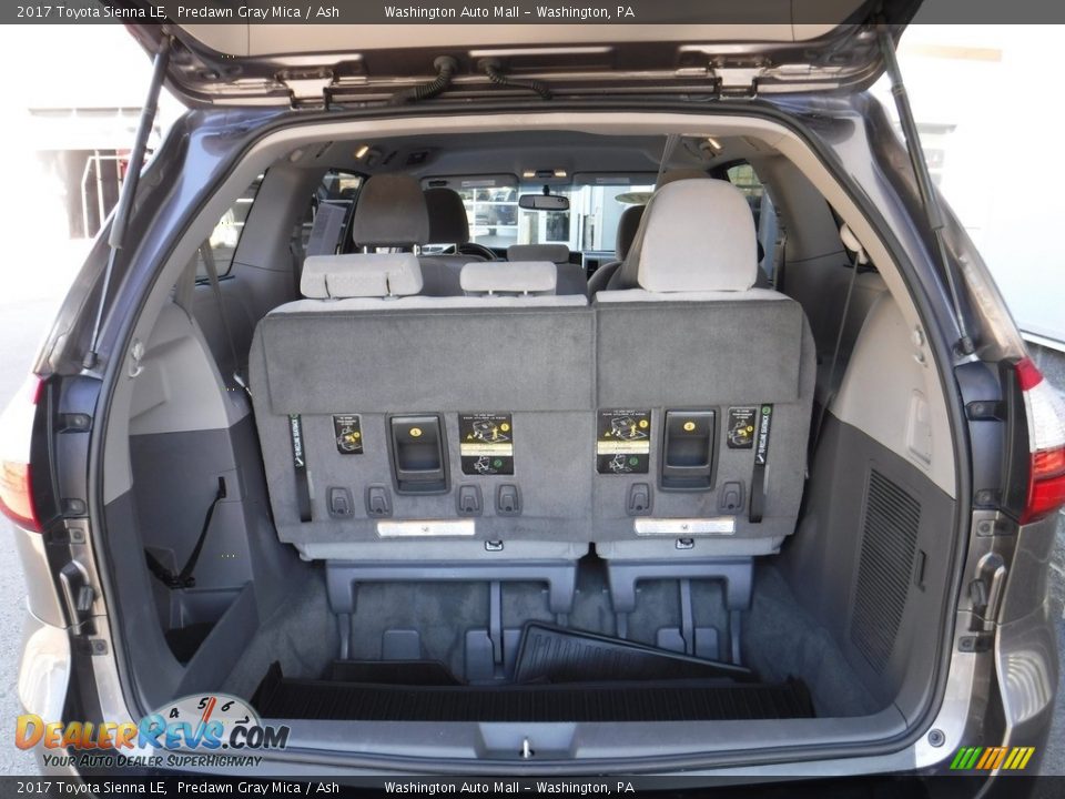 2017 Toyota Sienna LE Predawn Gray Mica / Ash Photo #22