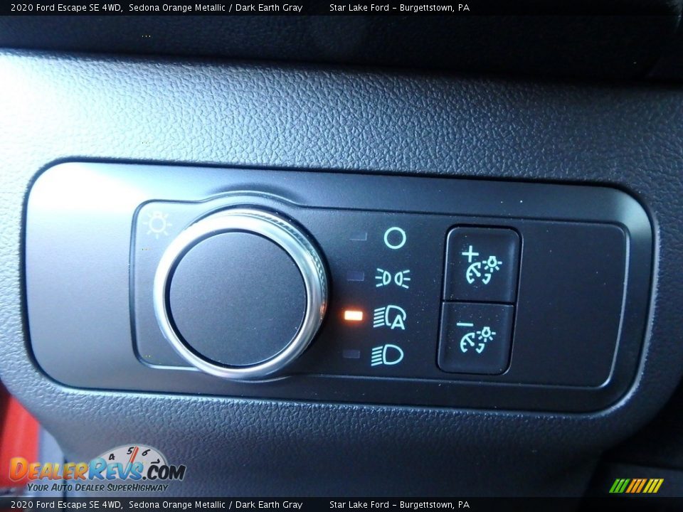 Controls of 2020 Ford Escape SE 4WD Photo #17