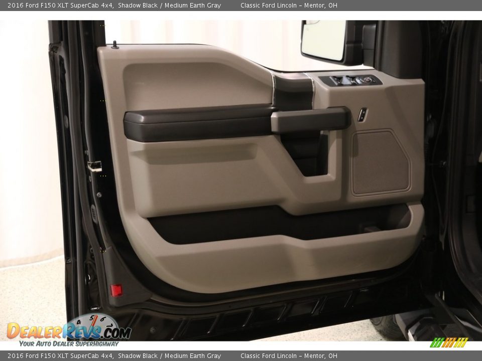 2016 Ford F150 XLT SuperCab 4x4 Shadow Black / Medium Earth Gray Photo #5