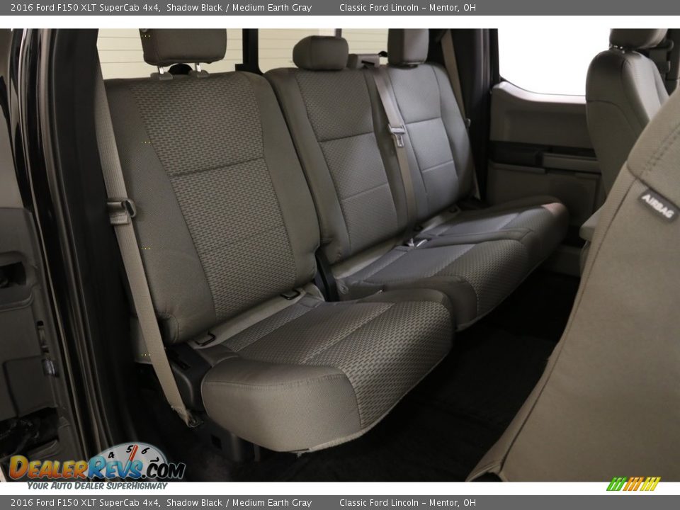 2016 Ford F150 XLT SuperCab 4x4 Shadow Black / Medium Earth Gray Photo #17