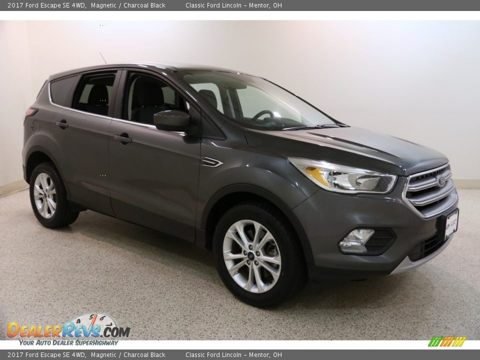 2017 Ford Escape SE 4WD Magnetic / Charcoal Black Photo #1