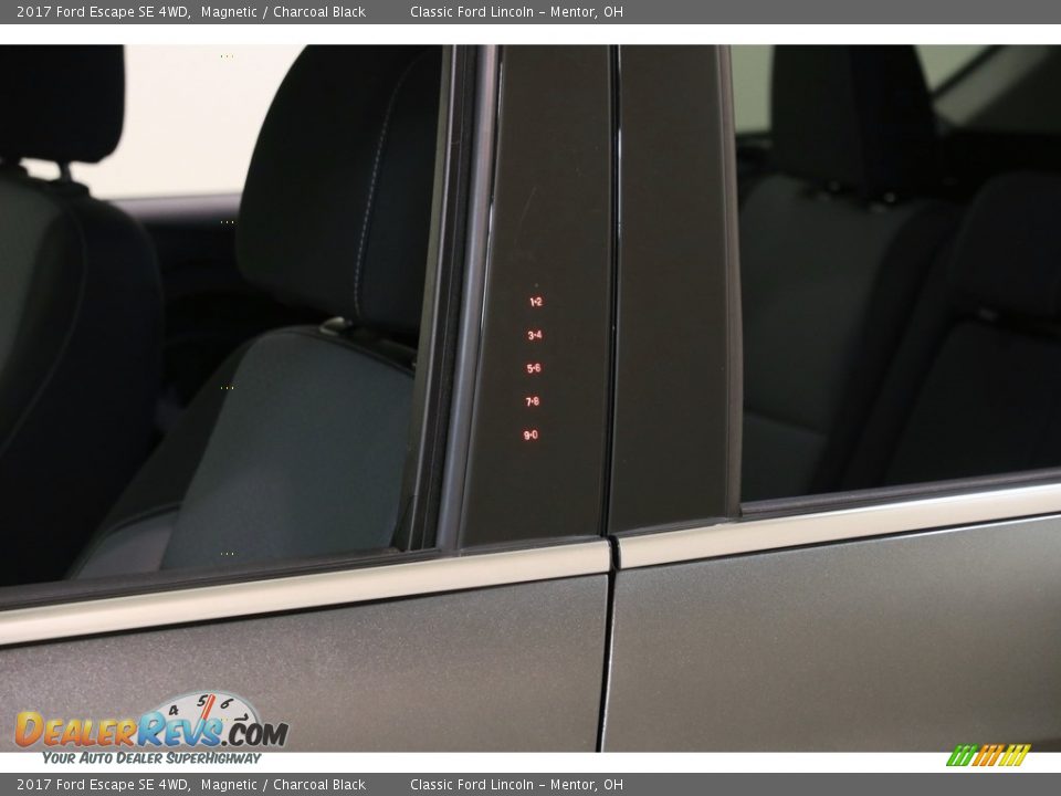 2017 Ford Escape SE 4WD Magnetic / Charcoal Black Photo #4