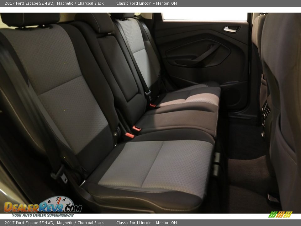 2017 Ford Escape SE 4WD Magnetic / Charcoal Black Photo #15