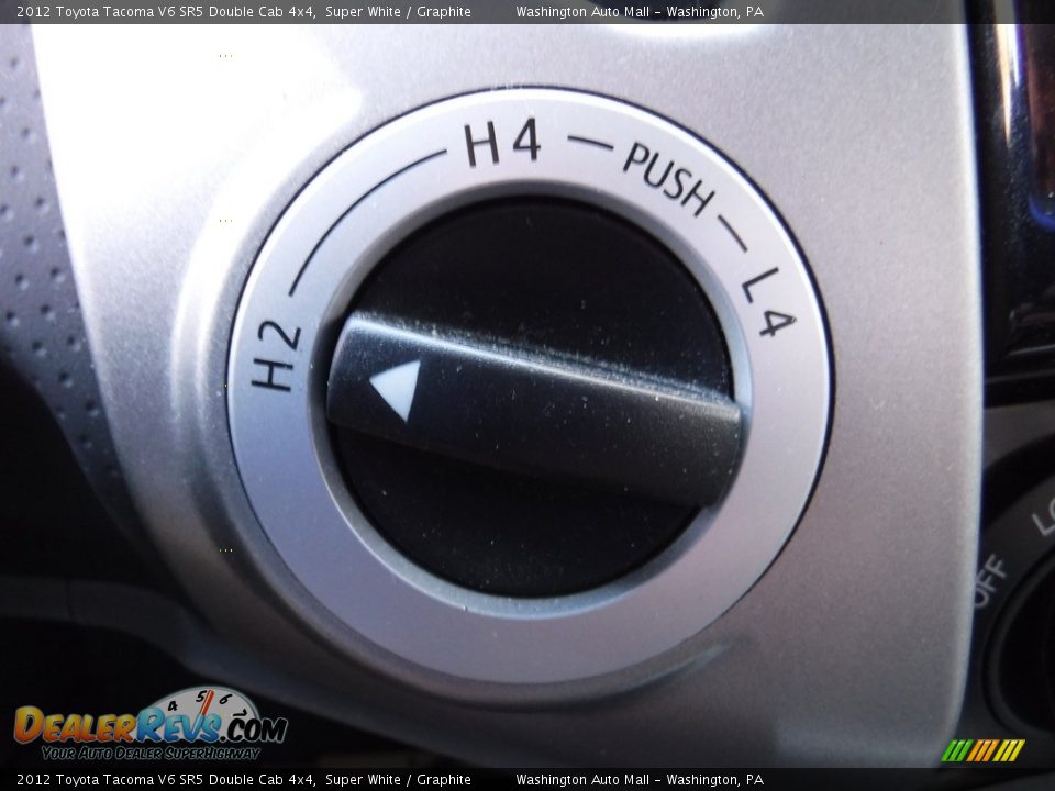 2012 Toyota Tacoma V6 SR5 Double Cab 4x4 Super White / Graphite Photo #24