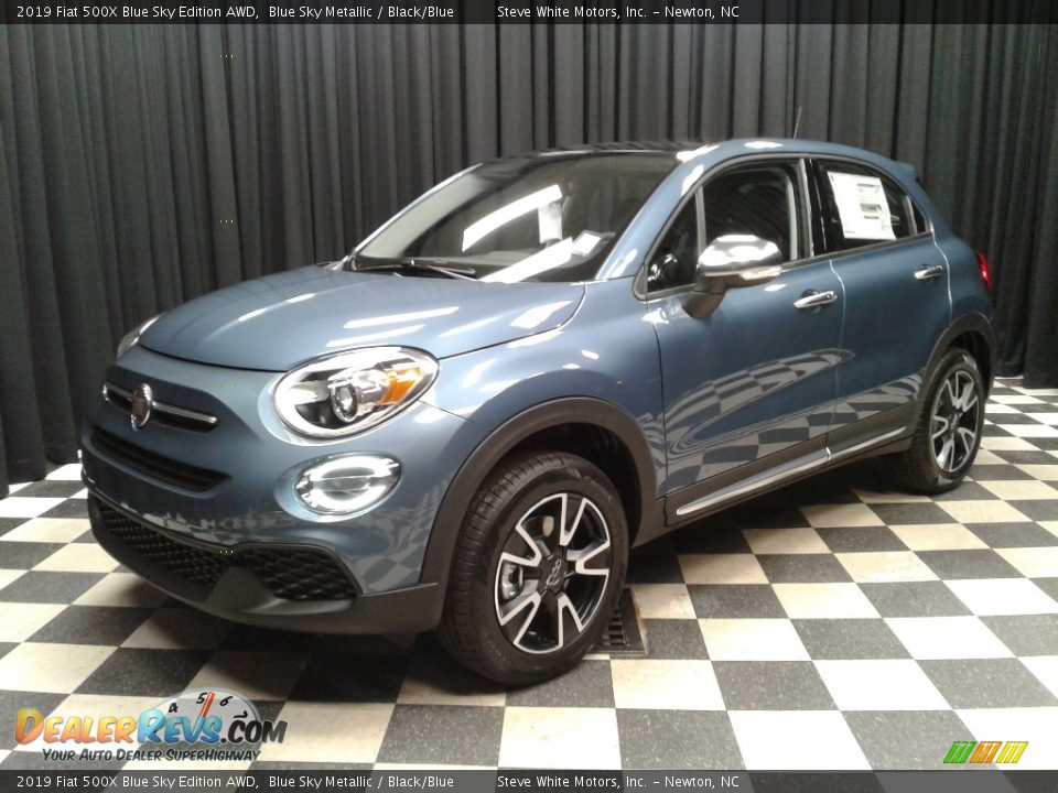 Front 3/4 View of 2019 Fiat 500X Blue Sky Edition AWD Photo #2