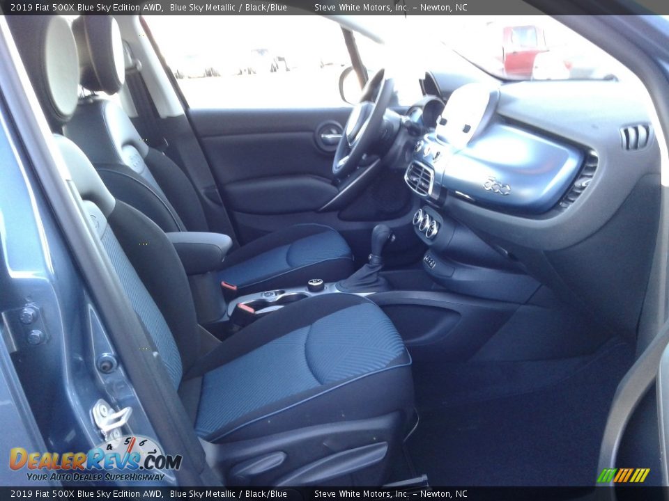 Front Seat of 2019 Fiat 500X Blue Sky Edition AWD Photo #15
