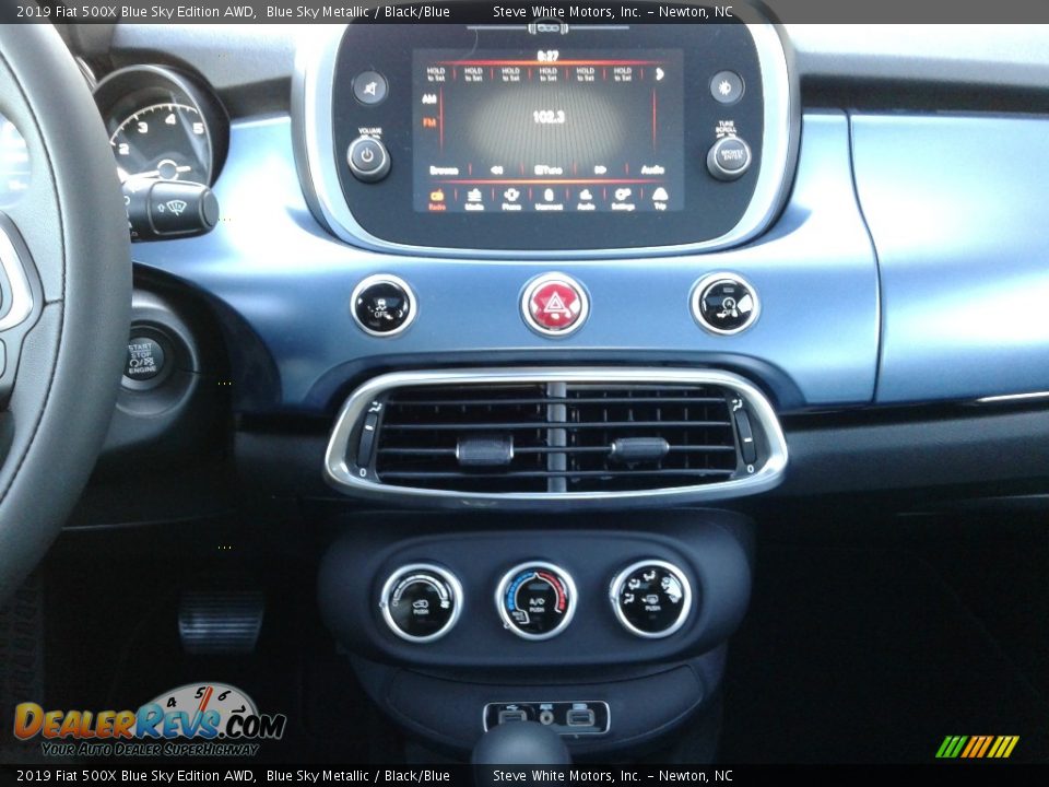 Dashboard of 2019 Fiat 500X Blue Sky Edition AWD Photo #21