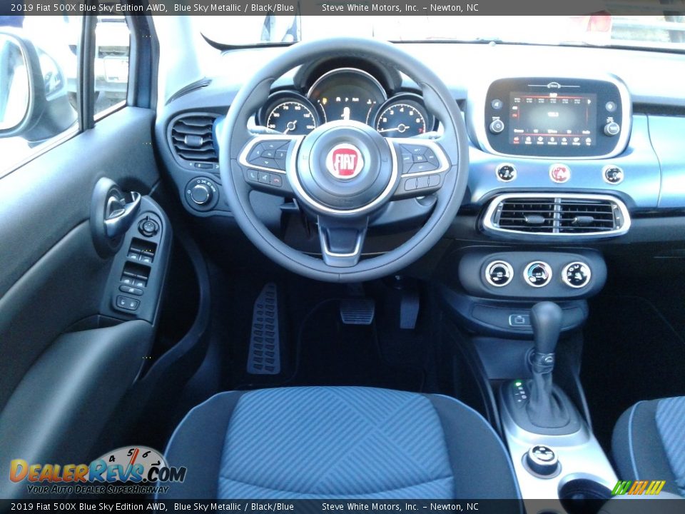 Dashboard of 2019 Fiat 500X Blue Sky Edition AWD Photo #29
