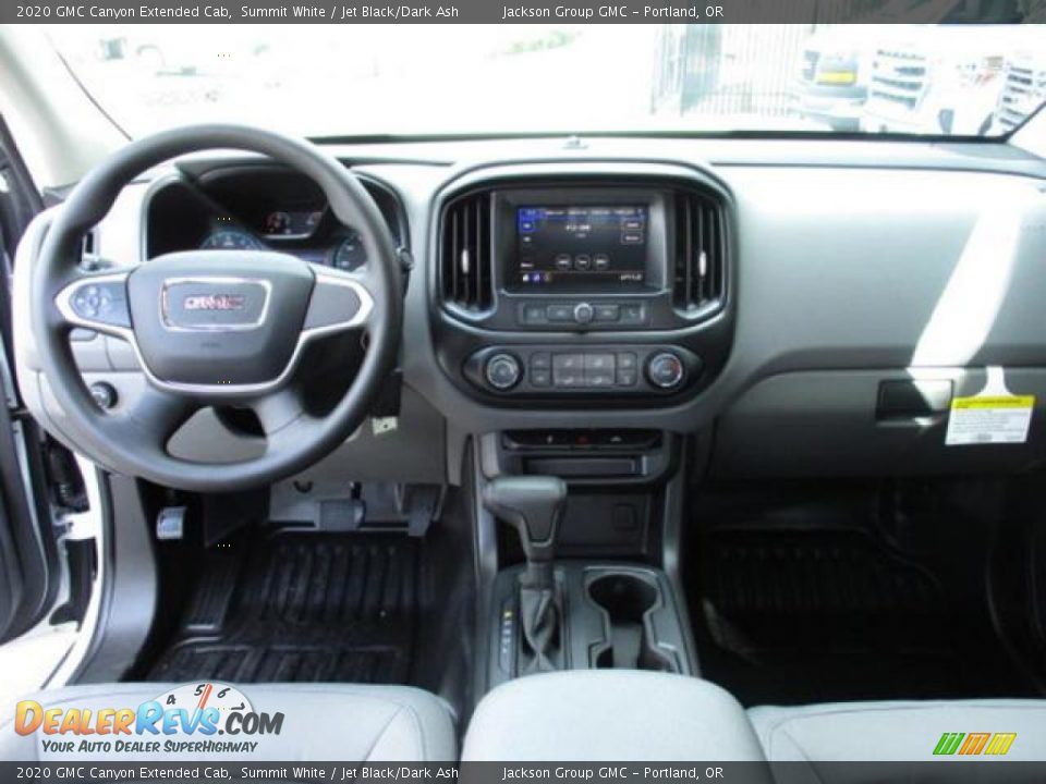 Dashboard of 2020 GMC Canyon Extended Cab Photo #4