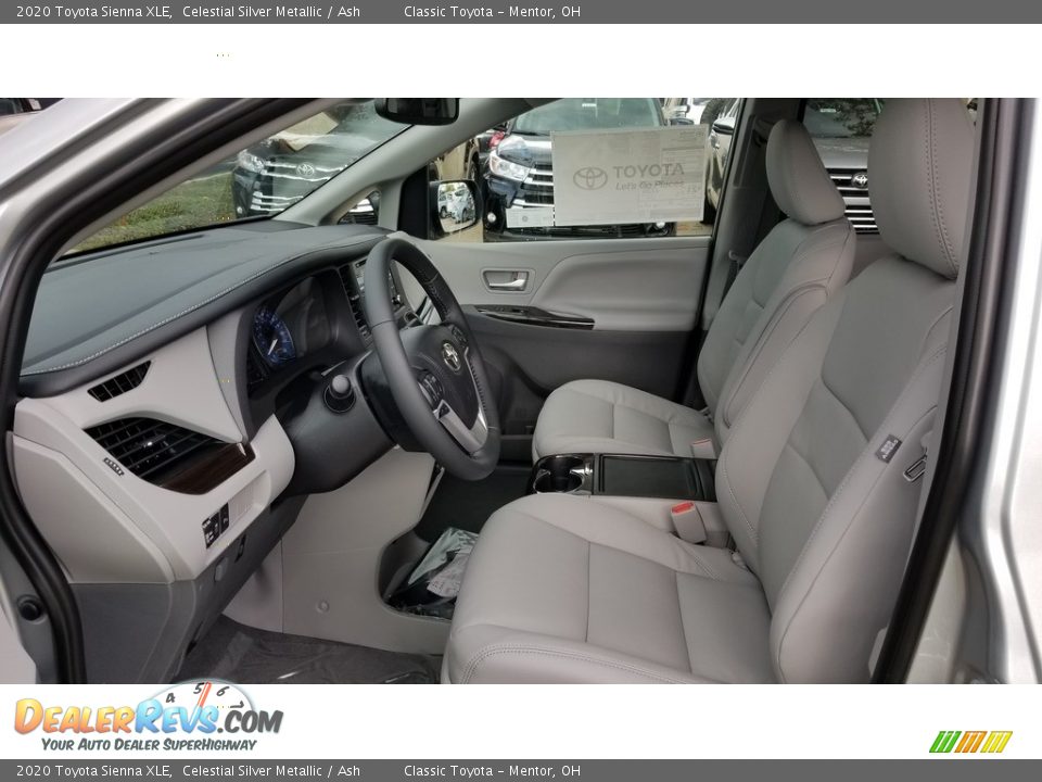 Ash Interior - 2020 Toyota Sienna XLE Photo #2