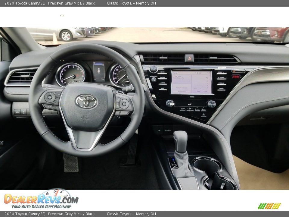 2020 Toyota Camry SE Predawn Gray Mica / Black Photo #4