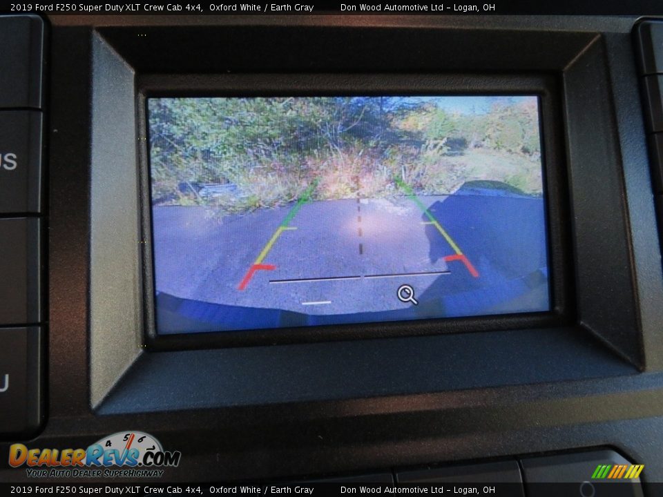 2019 Ford F250 Super Duty XLT Crew Cab 4x4 Oxford White / Earth Gray Photo #2