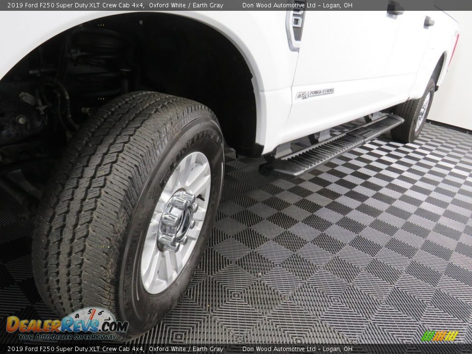 2019 Ford F250 Super Duty XLT Crew Cab 4x4 Oxford White / Earth Gray Photo #9