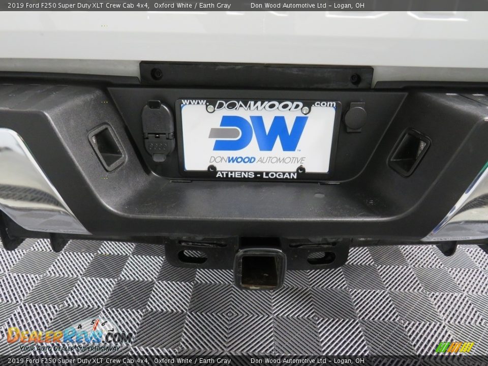 2019 Ford F250 Super Duty XLT Crew Cab 4x4 Oxford White / Earth Gray Photo #13