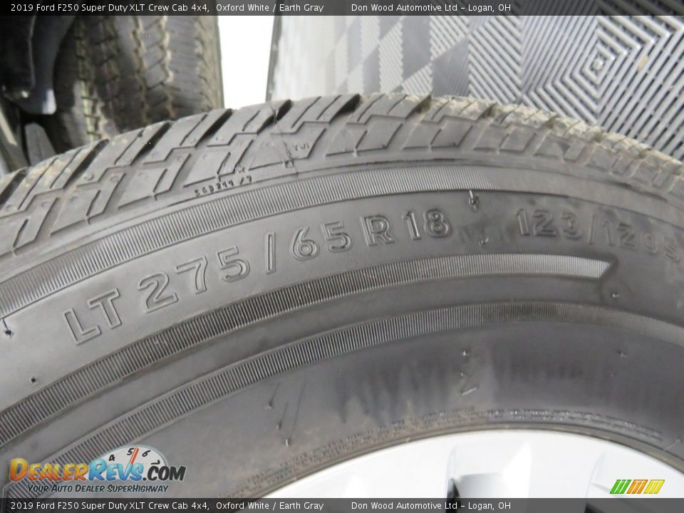 2019 Ford F250 Super Duty XLT Crew Cab 4x4 Oxford White / Earth Gray Photo #16