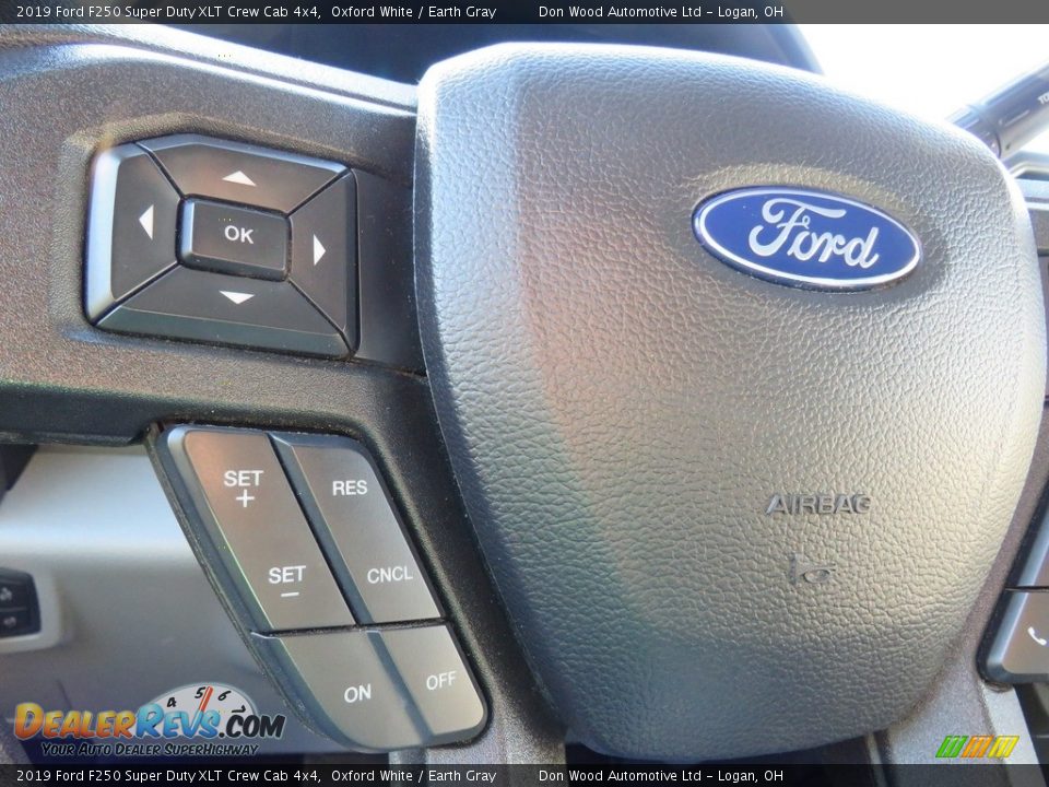 2019 Ford F250 Super Duty XLT Crew Cab 4x4 Oxford White / Earth Gray Photo #24