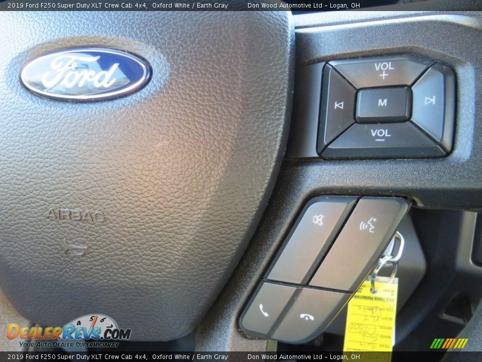 2019 Ford F250 Super Duty XLT Crew Cab 4x4 Oxford White / Earth Gray Photo #25