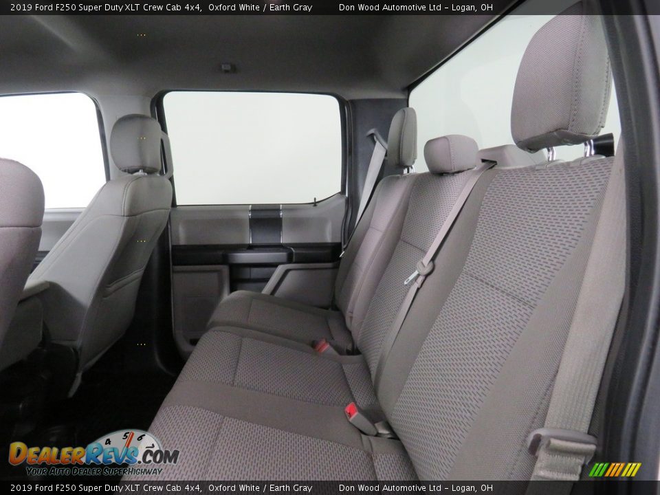 2019 Ford F250 Super Duty XLT Crew Cab 4x4 Oxford White / Earth Gray Photo #31