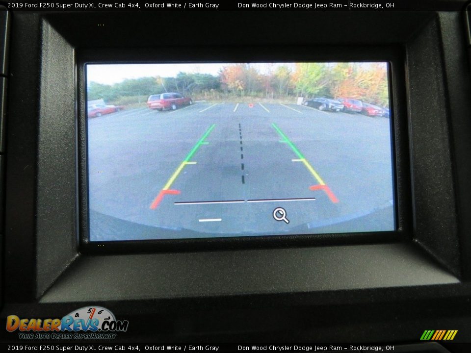 2019 Ford F250 Super Duty XL Crew Cab 4x4 Oxford White / Earth Gray Photo #2