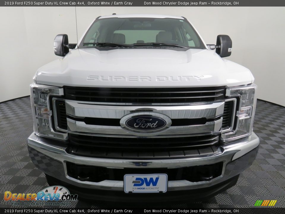 2019 Ford F250 Super Duty XL Crew Cab 4x4 Oxford White / Earth Gray Photo #5