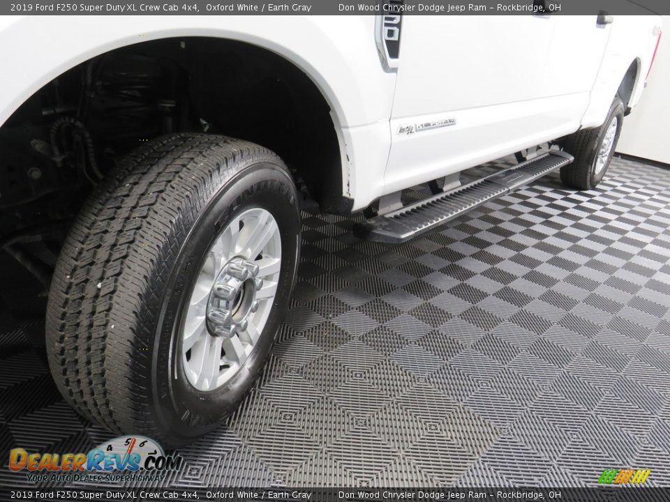 2019 Ford F250 Super Duty XL Crew Cab 4x4 Oxford White / Earth Gray Photo #9