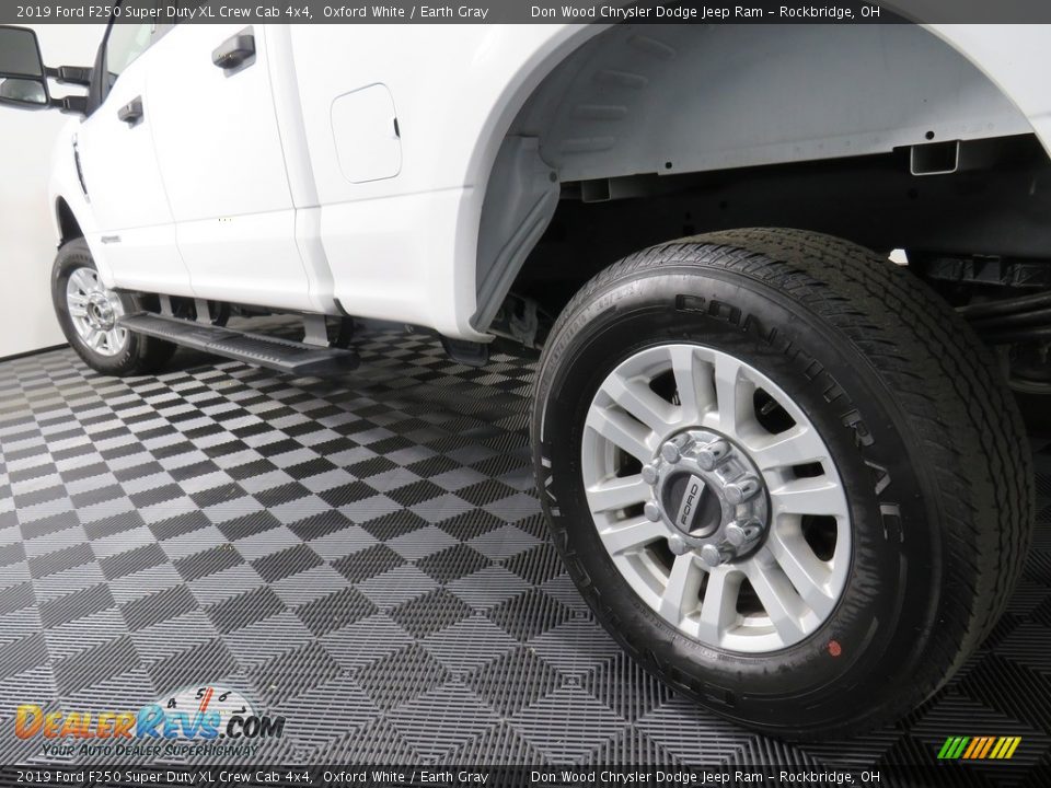 2019 Ford F250 Super Duty XL Crew Cab 4x4 Oxford White / Earth Gray Photo #10