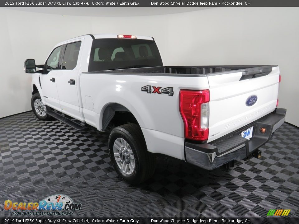 2019 Ford F250 Super Duty XL Crew Cab 4x4 Oxford White / Earth Gray Photo #11