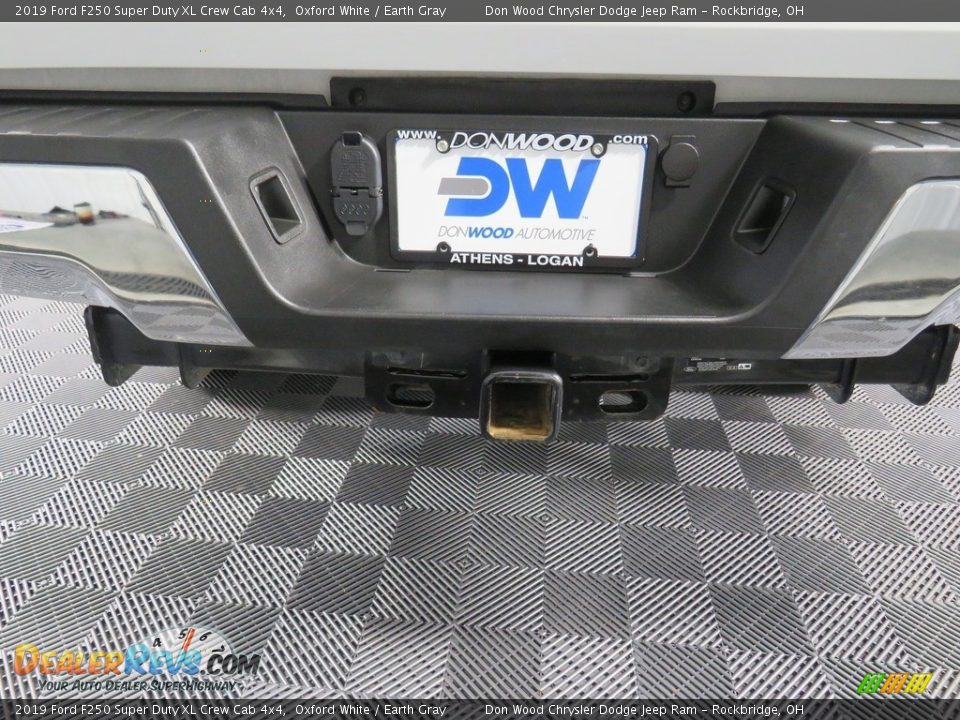 2019 Ford F250 Super Duty XL Crew Cab 4x4 Oxford White / Earth Gray Photo #13