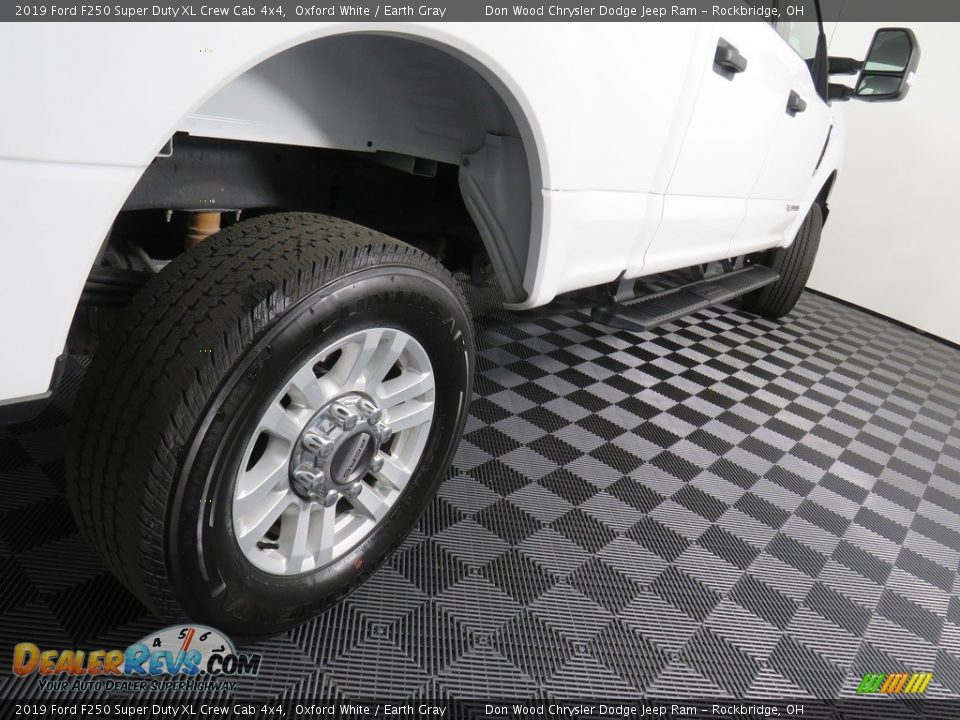 2019 Ford F250 Super Duty XL Crew Cab 4x4 Oxford White / Earth Gray Photo #15
