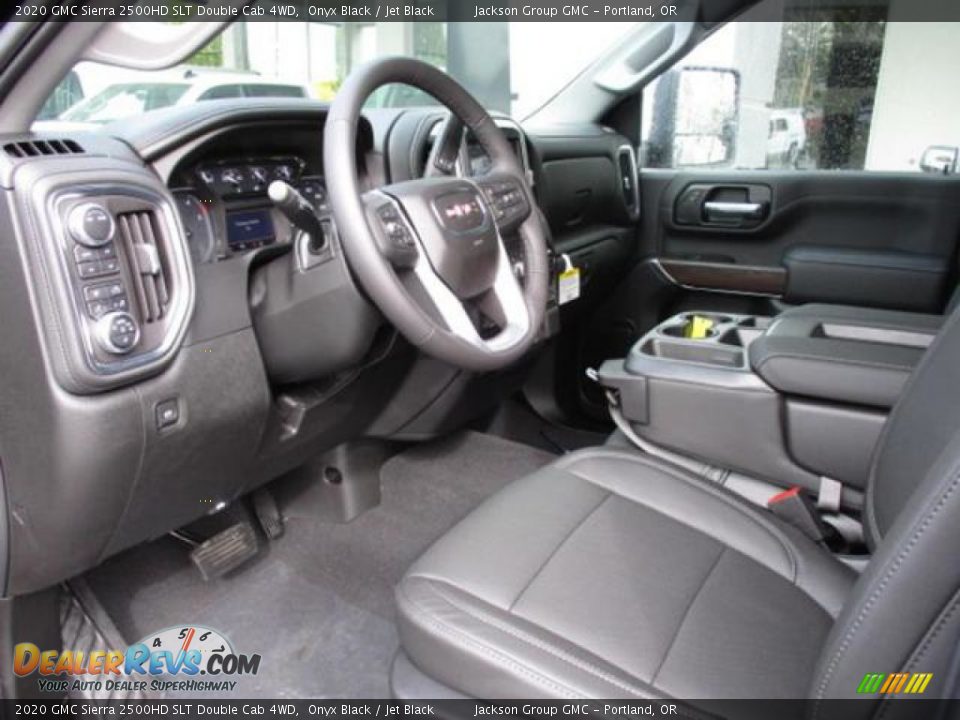 Front Seat of 2020 GMC Sierra 2500HD SLT Double Cab 4WD Photo #3