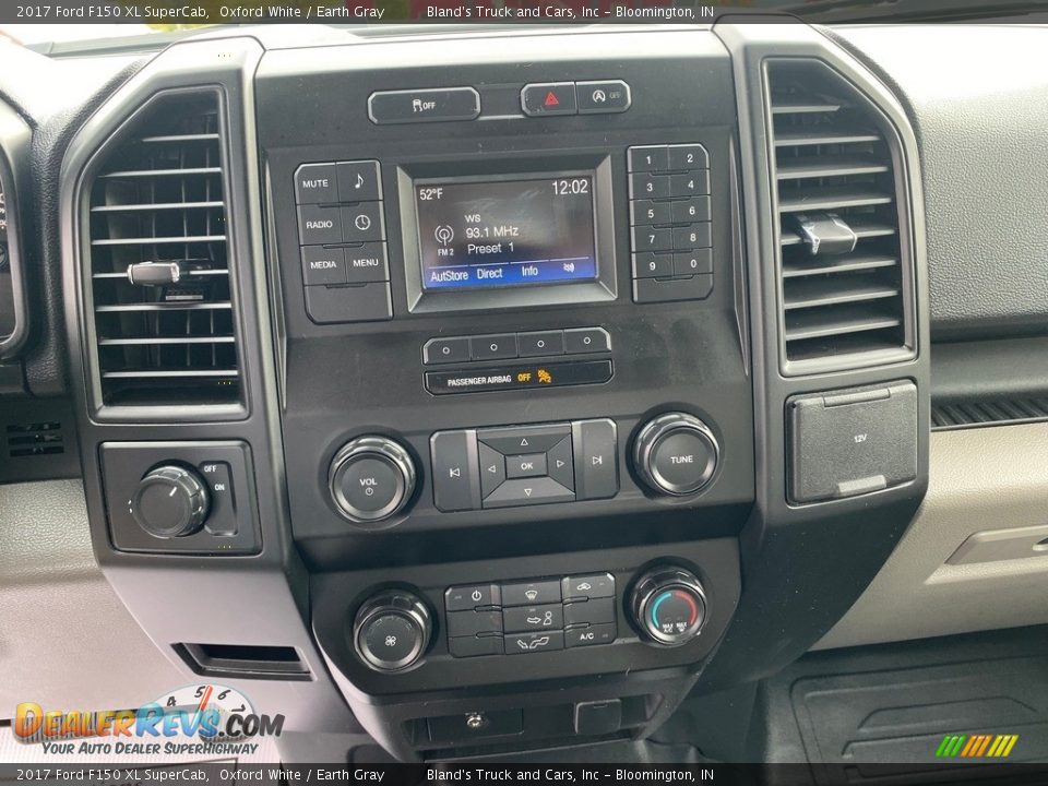2017 Ford F150 XL SuperCab Oxford White / Earth Gray Photo #19