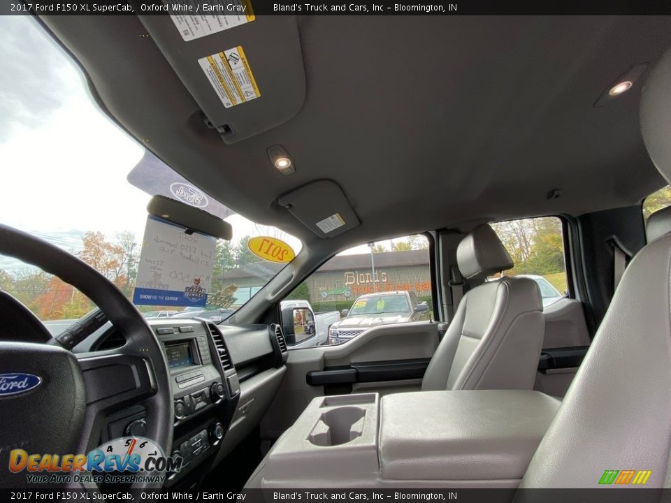 2017 Ford F150 XL SuperCab Oxford White / Earth Gray Photo #22