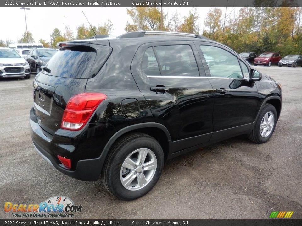 2020 Chevrolet Trax LT AWD Mosaic Black Metallic / Jet Black Photo #4