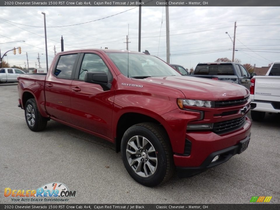 Front 3/4 View of 2020 Chevrolet Silverado 1500 RST Crew Cab 4x4 Photo #3