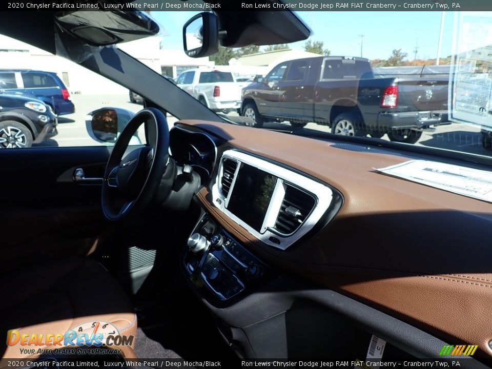 2020 Chrysler Pacifica Limited Luxury White Pearl / Deep Mocha/Black Photo #11