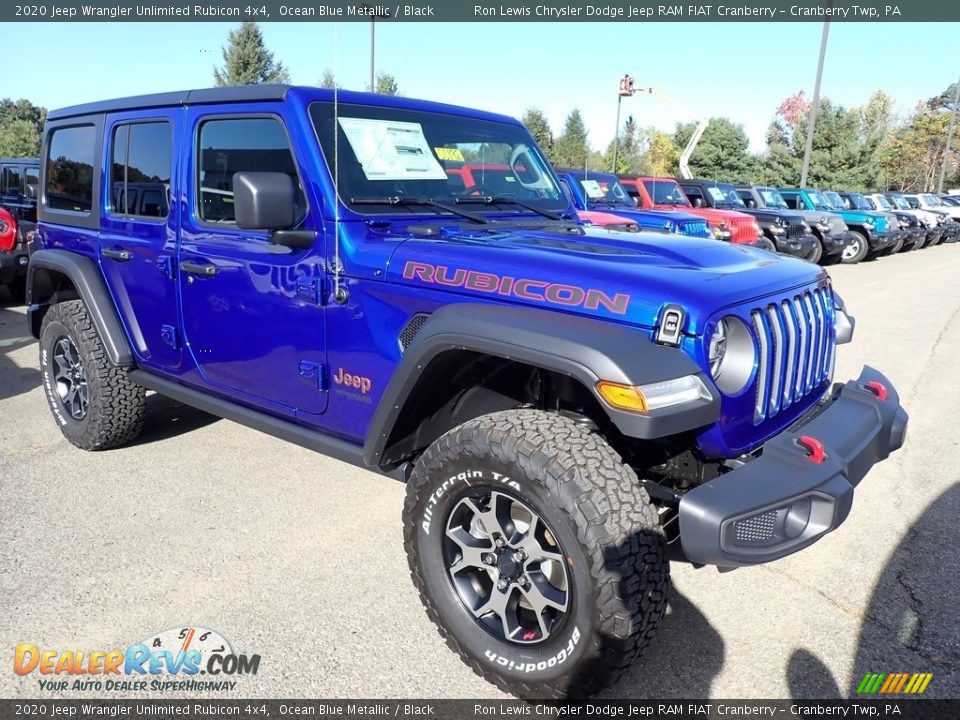 Front 3/4 View of 2020 Jeep Wrangler Unlimited Rubicon 4x4 Photo #7