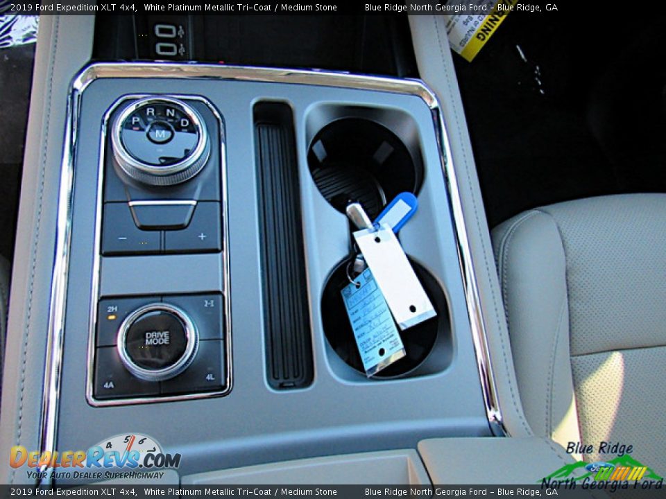 2019 Ford Expedition XLT 4x4 White Platinum Metallic Tri-Coat / Medium Stone Photo #27