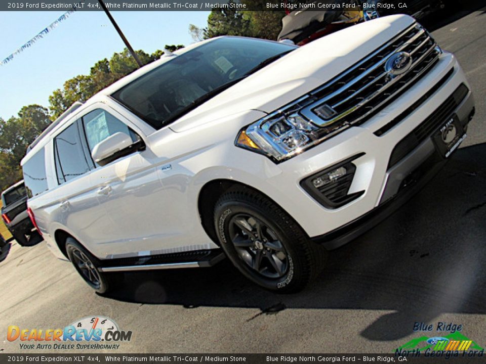 2019 Ford Expedition XLT 4x4 White Platinum Metallic Tri-Coat / Medium Stone Photo #34