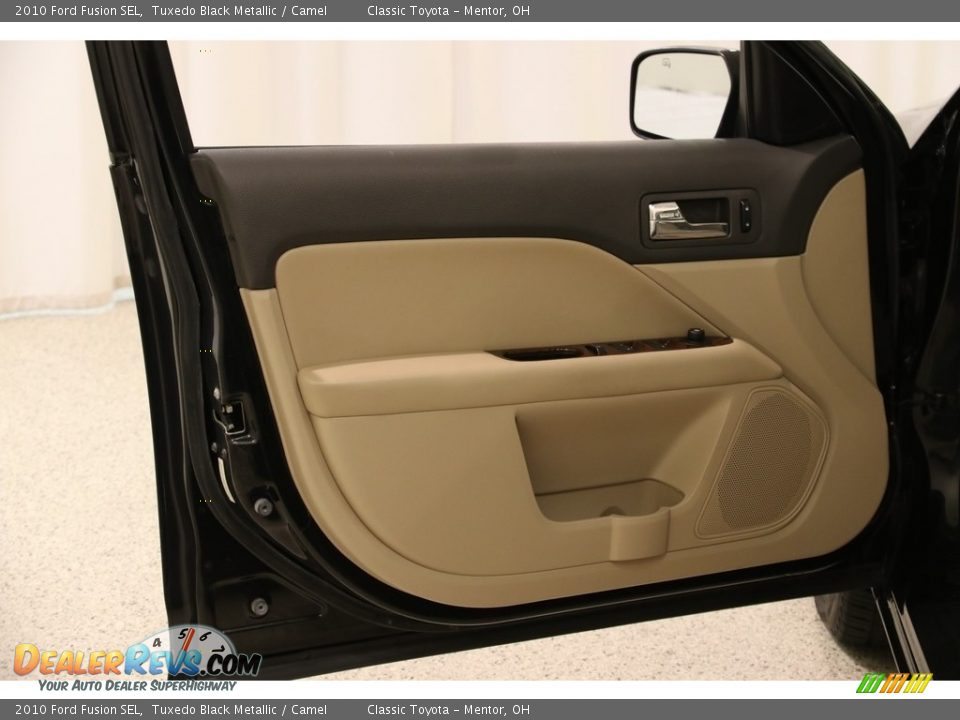 2010 Ford Fusion SEL Tuxedo Black Metallic / Camel Photo #5