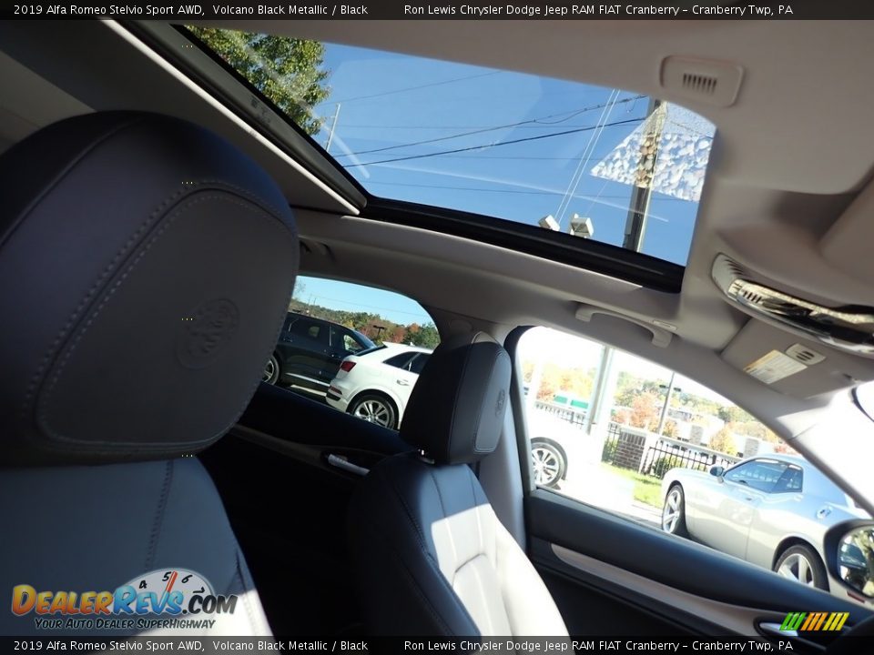 2019 Alfa Romeo Stelvio Sport AWD Volcano Black Metallic / Black Photo #16