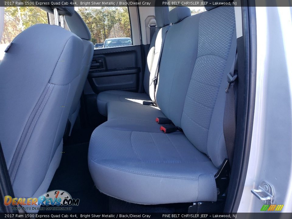 2017 Ram 1500 Express Quad Cab 4x4 Bright Silver Metallic / Black/Diesel Gray Photo #20