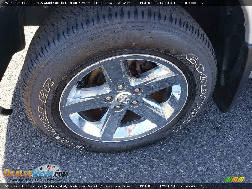 2017 Ram 1500 Express Quad Cab 4x4 Bright Silver Metallic / Black/Diesel Gray Photo #22