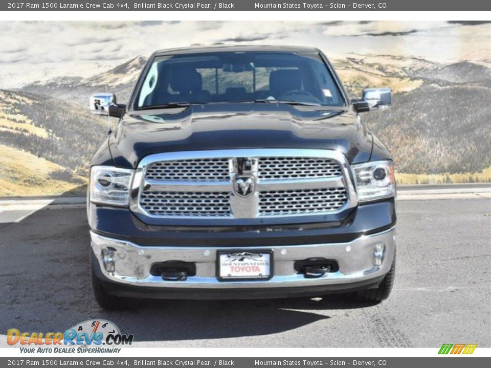 2017 Ram 1500 Laramie Crew Cab 4x4 Brilliant Black Crystal Pearl / Black Photo #4