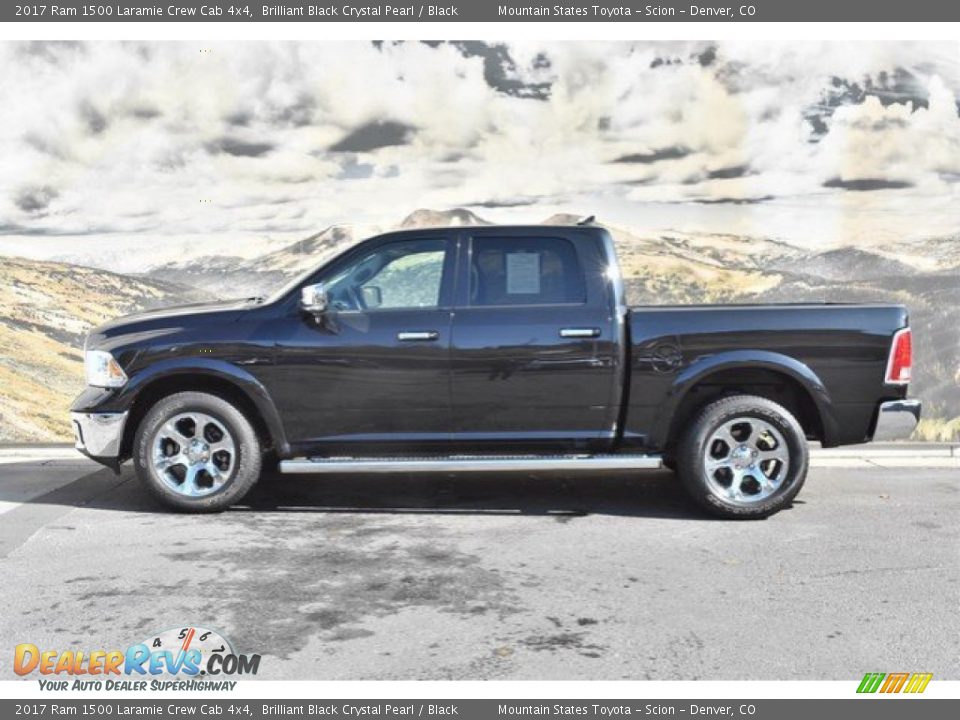 2017 Ram 1500 Laramie Crew Cab 4x4 Brilliant Black Crystal Pearl / Black Photo #6