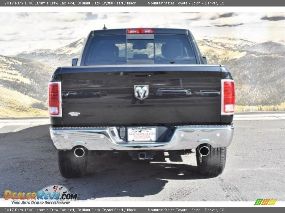 2017 Ram 1500 Laramie Crew Cab 4x4 Brilliant Black Crystal Pearl / Black Photo #8