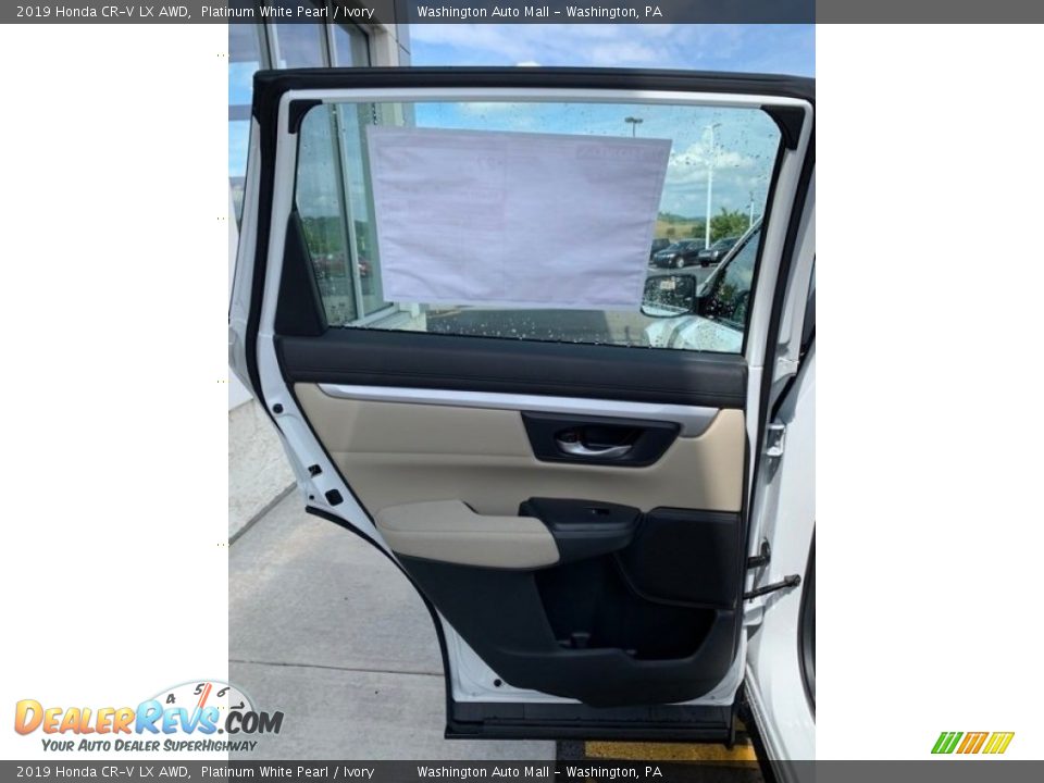 2019 Honda CR-V LX AWD Platinum White Pearl / Ivory Photo #16