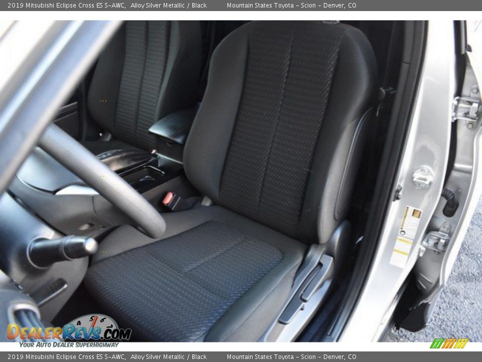 Front Seat of 2019 Mitsubishi Eclipse Cross ES S-AWC Photo #12