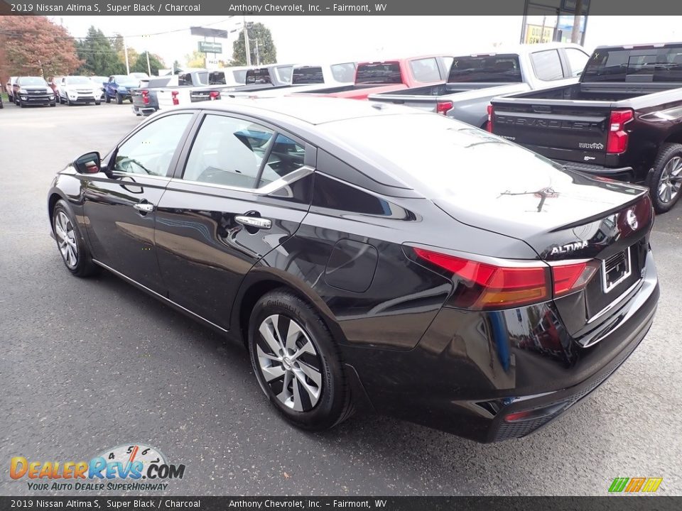 2019 Nissan Altima S Super Black / Charcoal Photo #6