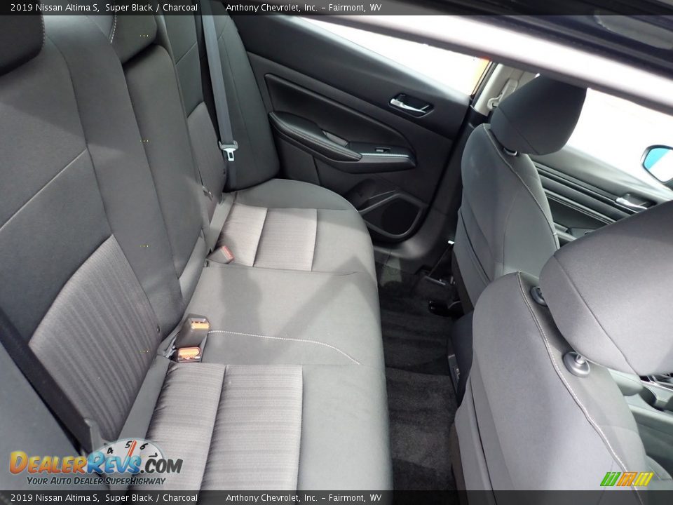 2019 Nissan Altima S Super Black / Charcoal Photo #12